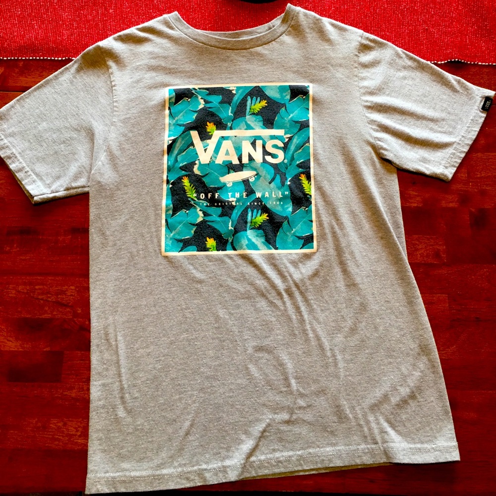 3/$25❗️Sale❗️Ladies Van’s Tee Size Medium